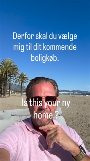 – en ikonisk adresse i hjertet af El Herrojo, Benahavís Denne spektakulære villa ligger direkte på La Quinta Golf Course i det eftertragtede og gated community El Herrojo Alto – et af de mest eksklusive områder på Costa del Sol. Her bor du tilbagetrukket, privat og sikkert – men stadig kun: • ⛳ 2 minutter fra La Quinta Golf & Country Club • 🏖️ 12 minutter fra Puerto Banús • 🍽️ 15 minutter fra Marbella centrum • ✈️ 45 minutter fra Málaga Airport Området er kendt for: ✅ Rolig luksus og fantastis