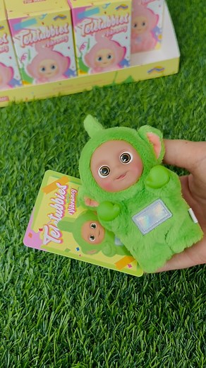 95K views · 1.1K reactions | Eh-Oh! ☀️Take a peek inside the Teletubbies Vibrancy Series blind boxes - available at Pop Mart✨ Video: unboxing package to reveal Dipsy figurine. | Teletubbies | Facebook