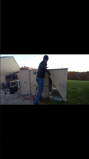 Scrapping a Rooftop Unit#scrap #scraplife #scrapman #airconditioner #scrapping #hvac #adayinthelife