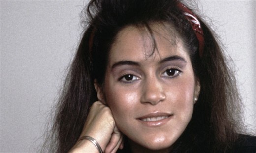 Jami Gertz, 59, Flaunts Timeless Beauty Decades After Iconic Films 'Twister' & 'Sixteen Candles'