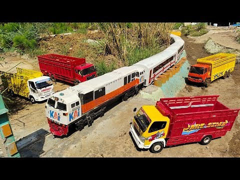 LIVE Railcam: Flagstaff, AZ, USA | Virtual Railfan Version Miniature