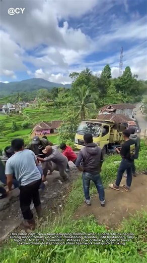 "Heroic Teamwork Stops Runaway Truck! 🚛💪 Watch the Power of Unity in Action!"