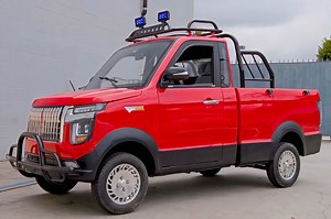 What Driving a $2,000 Chang Li Electric Pickup Truck from Alibaba is Like