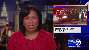 Driver nearly strikes several NYPD officers during wild traffic stop