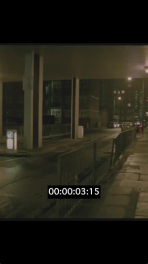 Got a lovely video of this Rover 827 Responding through I believe it’s very early 90s and through an estate in West London. Not too much known about this footage unfortunately if you can shed any light please do! #1990sthrowback #retro #responding #metpolice #policetiktok