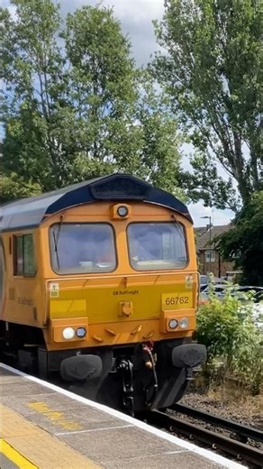 66762/66305 Top+Tail ECS Movement With Britannic Explorer Carriages West Byfleet Station