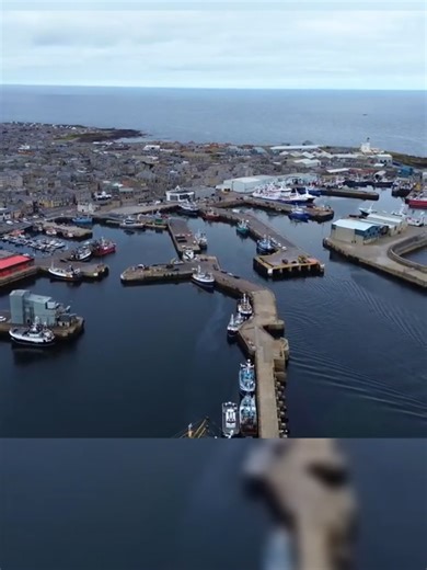 Explore the vibrant town of Fraserburgh, home to 12,500 residents and one of Europe's largest shellfish ports. Learn about its rich fishing history and current industry, including offshore wind farms!#Fraserburgh #ScottishFishing #TravelScotland #FishingPorts #Aberdeenshire