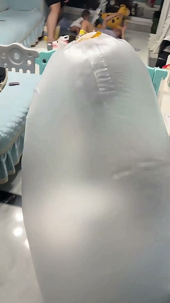 Transferring Cold Air From A Single AC – Simple Fan-Assisted Method For Cross-Room Cooling
