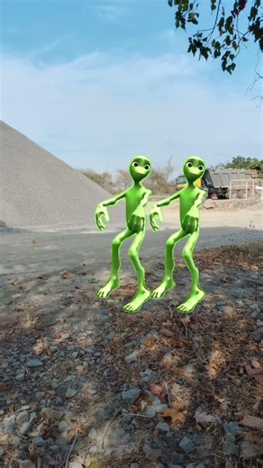 alien dance dame tu cosita 🤣🤯#alina #funny #funnyshorts #ytshorts #vfxshorts #shorts #youtubeshorts