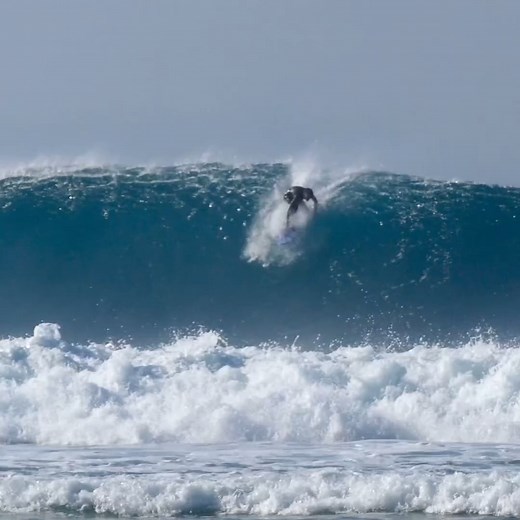 Winter surfing isn’t all bad 😎 🌊 📹 @sammysurfer | Animal