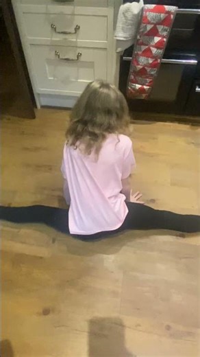 Doing a gymnastic walk on #fypシ #viral