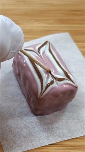 How to Make Mini Cakes at Home