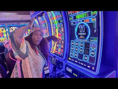 I Waited For This HUGE WIN on the New Slot Lightning Link...INSANE BONUS FEATURES!