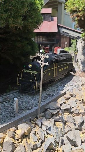 A Great G Scale Train Layout on Al Pugliese Trains!