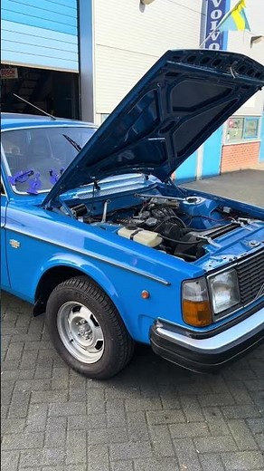 Wat een plaatje! 💙 - Fully Restored Volvo 240