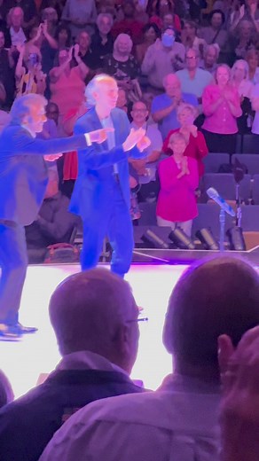 Johnny Mathis @ NYCB Theater Westbury - What a showman! - July 22, 2023 | Legendary Concerts