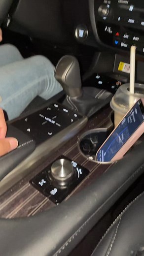 Lexus Car Dashboard Features and Navigation Overview