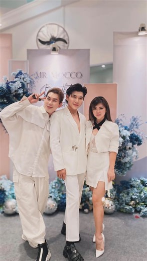 Mocco Liu on Instagram: "当我想起你时，心里总会微微发痛，但更多的是感激我们曾拥有的时光。 当生活变得艰难，我会想起你教过我的勇气，让我继续走下去。 当我笑着面对生活，是因为你教会我珍惜每一个当下。 一路好走，我的好朋友🥺🥺🥺 #想念你 #永远怀念 #心酸的一天 #深夜情绪 #愿你在天堂快乐 思念无声 无法忘记你 伤感文字 HealingJourney"