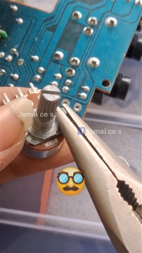 Before installing the potentiometer, break this part first#tips #soldering #potentiometer #technique