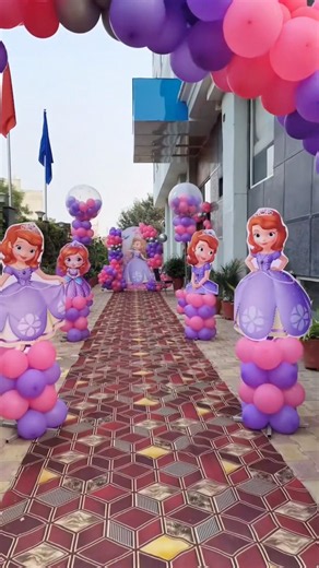Birthday decoration ideas, 1st birthday balloon decoration ideas, simple balloon decoration ideas