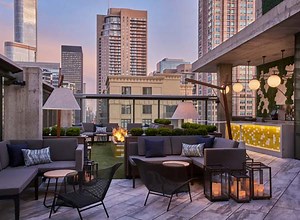 Apogee Lounge - Rooftop Bar Chicago