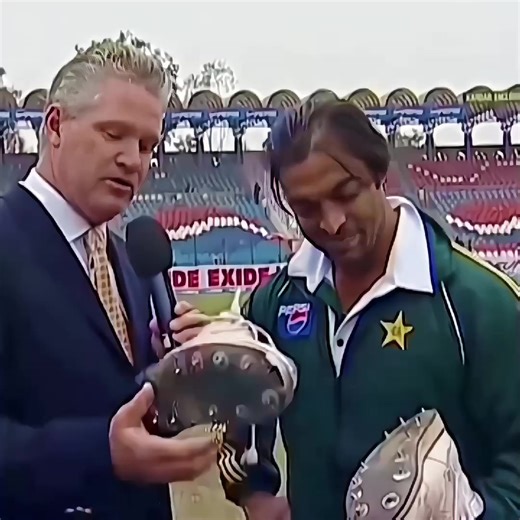 Shoaib Akhtar: The Legendary Fast Bowler
