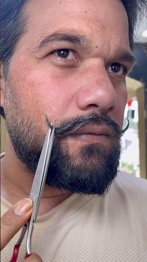Mustache Trim: Ultimate Easy Guide for a Neat Look
