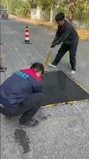 How to efficiently repair asphalt pitting？ #asphaltpavement #pitting repair