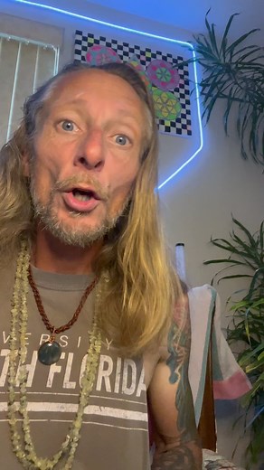 Sacred Geometry Oracle Message: The Square – Manifestation The square represents structure, stability, and the foundation upon which we build our reality. Today’s energy invites you to solidify your intentions, create a plan, and take practical steps toward your goals. Manifestation is not just about wishing—it’s about aligning thought, action, and belief. The square reminds us that strong foundations support great visions. Where in your life do you need to establish more stability? Activate thi