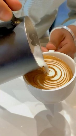 Latte art tutorial CLASSIC LATTE ART TULIP POUR Latte Art For BeginnersHow To Pour Heart#tulip #art