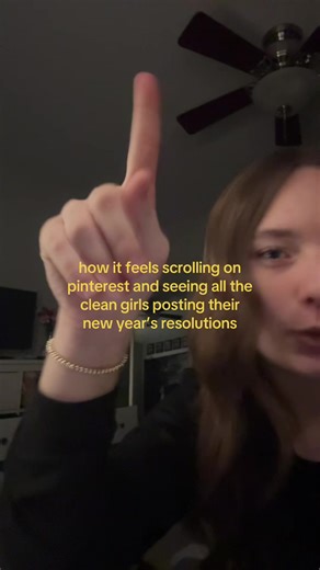 pls tell me someone relates to this #yellowfont #fyp #viral | clean girls