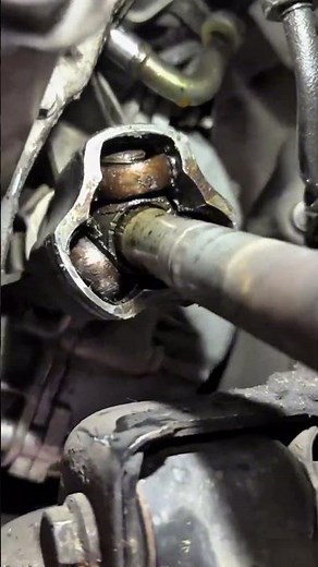Anyone Who Understands CV Joints… Explain That Noise 😳🔧