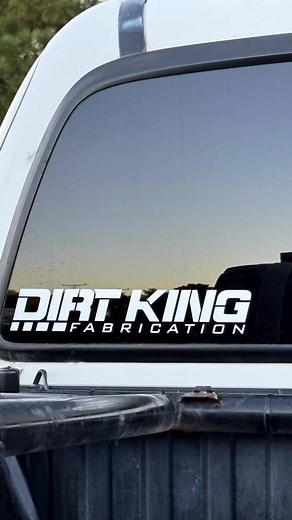 Scope @moto_daze Tacoma build fitted with our front and rear long travel kit! #DirtKing #ToyotaTacoma #Tacoma #TacomaOffroad #ToyotaTrucks #Prerunner #PrerunnerDaily #LongTravelSuspension #LongTravelKit | Dirt King