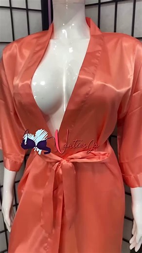 Vantiesja for Sleepwear & More on Instagram: "Short Satin Kimono Robe – Water Melon Red JMD $2,500 Large 100% Polyester Imported Tie closure Machine Wash Pure color satin robe, elegant V-neck design, adjustable sash tie closure for comfortable fit, belt loops, easy to put on and off. Robes are simple, classical, sexy yet elegant style,so if you like you can DIY some patterns or words on it."