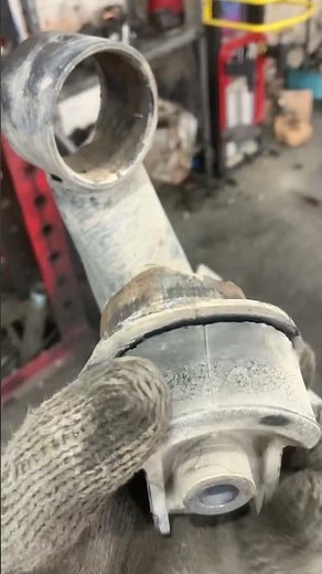 Subframe suspension bushings replace Toyota Corolla #tipsandtricks #subframe #tips #mechanic #short