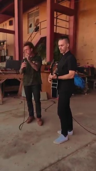 ❤️💡LIVE version of 🎵LEAVE A LIGHT ON (Talk Away The Dark) Recorded Live during The Revolutions Live Tour. Available Now on ALL STREAMING PLATFORMS! #leavealighton #talkawaythedark #mentalhealthawareness | Papa Roach