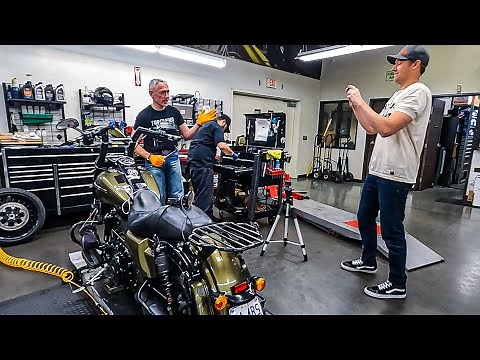 Getting Road King Upgrade at Laidlaw's Harley Davidson ready for Mexico