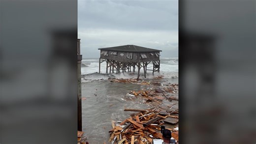 8 homes collapse in North Carolina's Outer Banks. How much shoreline has vanished?