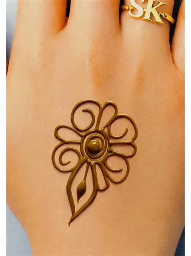 Sadiamehndidesigns mehndi designs Easy Mehandi designplease unfreeze myaccount#mehandiart#mehandidesign#fyp#foryou#foryoupage❤️❤️ trending mehndi designs viral video on tiktok usa