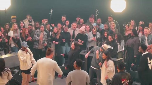 111K views · 4.4K reactions | Get your hands up, get your praise up EW x MAV | Elevation Worship | Facebook