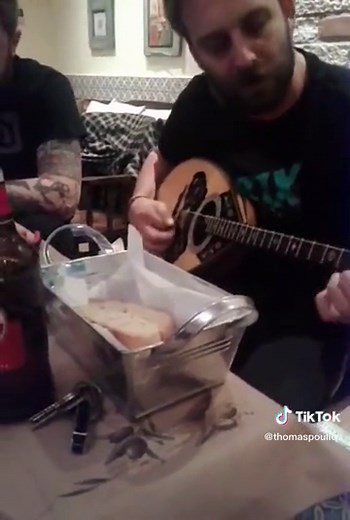 Αρρώστησα στα ξένα μακριά σου (Μάρκος Βαμβακάρης) #τραγουδια #μπουζούκι #bouzouki #greekmusic #rebetika #ρεμπέτικα #λαικατραγουδια #rebetiko #ρεμπετικα #ρεμπετικατραγουδια #τριχορδο #κιθάρα#κιθαρα #βαμβακάρης @ΠαραδοσιακόΤσιπουράδικο ΤΑΞΙΜΙ #βαμβακαρης #μαρκος