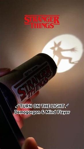 Flashlight + Paper Roll = Demogorgon & Mind Flayer Shadows | Stranger Things👾 #diy #strangerthings