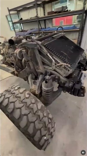 Looks like a 2000 H1 Chassis to me!