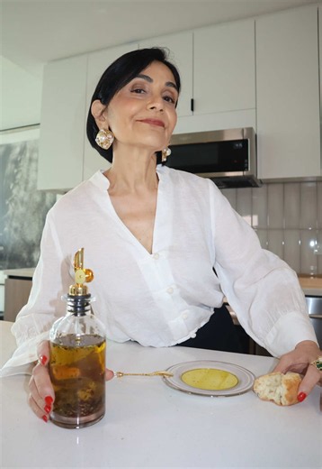 Drizzle with baguette and pretend you are in the South of France. *Store in the fridge and use within 4 days. Herbs from @maisongabriellefrance #oliveoil #provence #southoffrance #frenchfood