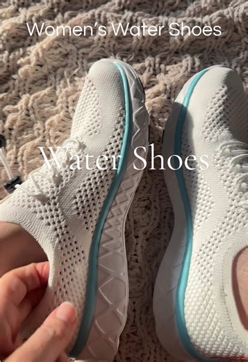 Water shoes that are breathable, comfortable and look great! #summerwins #watershoes #womenswatershoes