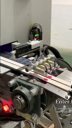 Edge banding digital printing machine connected production in the workshop.