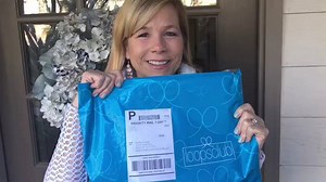 January LoopsClub has arrived! Want a free Ebook with 4 LoopsClub patterns? Go here: http://bit.ly/1VN1Dws Want to join the coolest, most luxurious, most supportive Club around? Go here: bit.ly/1Ptn3d9 Already in the Club? SHARE! :) | Loops