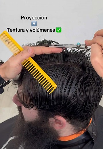 Corte de Pelo con Tijera: Técnica y Estilo