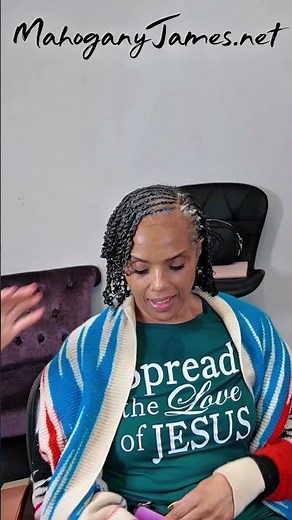 Soft, defined two-strand twists with moisture, elongation, and shine ✨