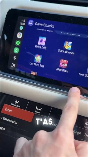Game Snack sur Android Auto c’est simple : tu poses, tu manges, tu joues à des petits jeux rétro